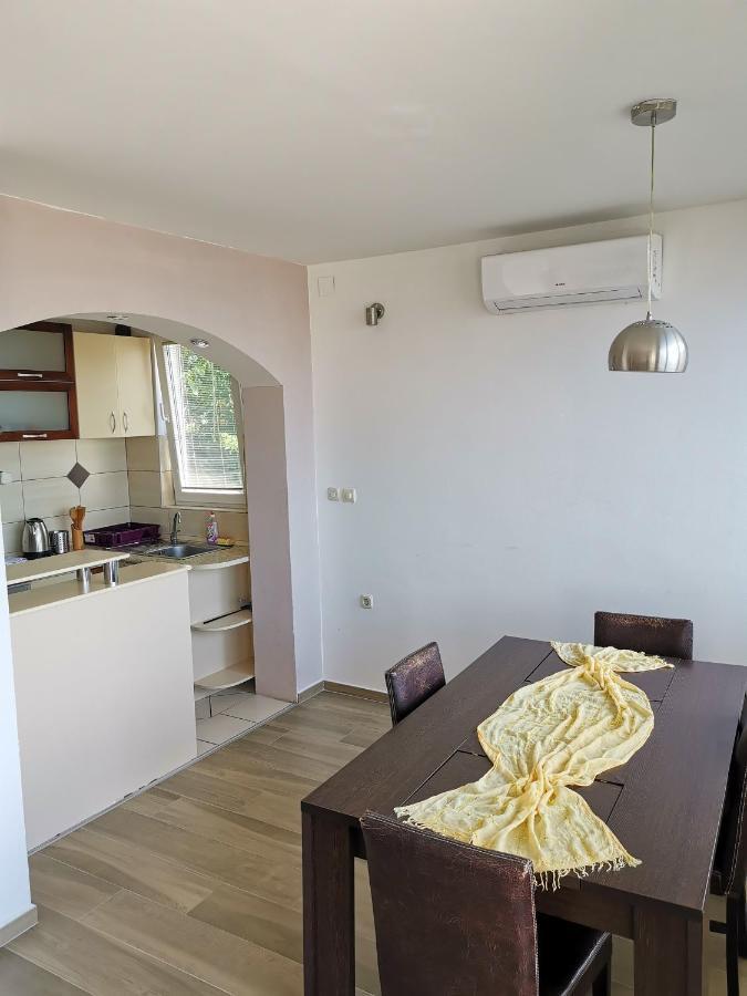 Lake View Apartment โอครีด ภายนอก รูปภาพ