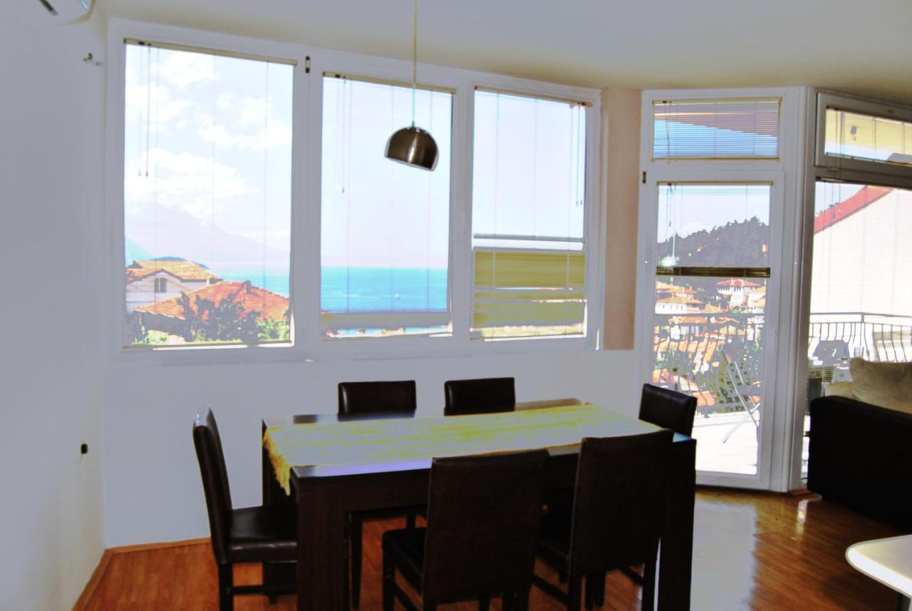 Lake View Apartment โอครีด ภายนอก รูปภาพ